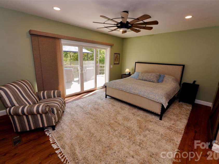 525 Silent Acres Road, Waynesville, NC 28785.  MLS# CAR4431021, YatesRealty ID 55375. 