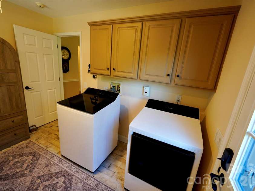 525 Silent Acres Road, Waynesville, NC 28785.  MLS# CAR4431021, YatesRealty ID 55375. 
