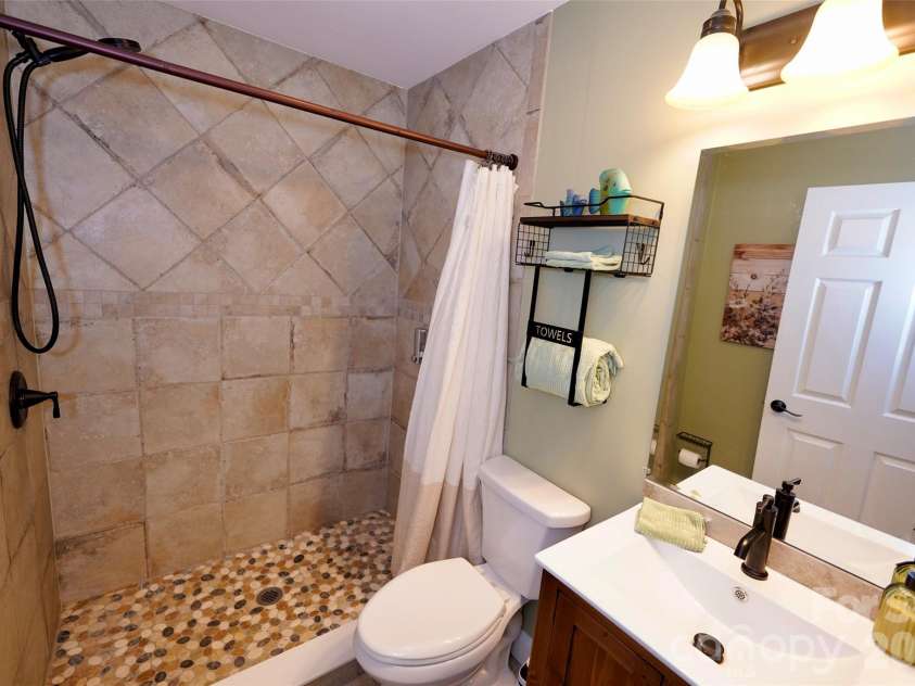 525 Silent Acres Road, Waynesville, NC 28785.  MLS# CAR4431021, YatesRealty ID 55375. 