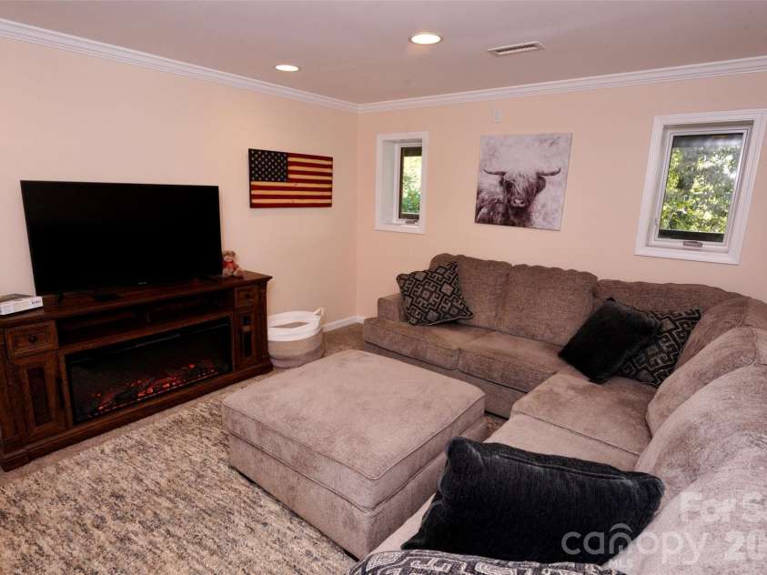 525 Silent Acres Road, Waynesville, NC 28785.  MLS# CAR4431021, YatesRealty ID 55375. 