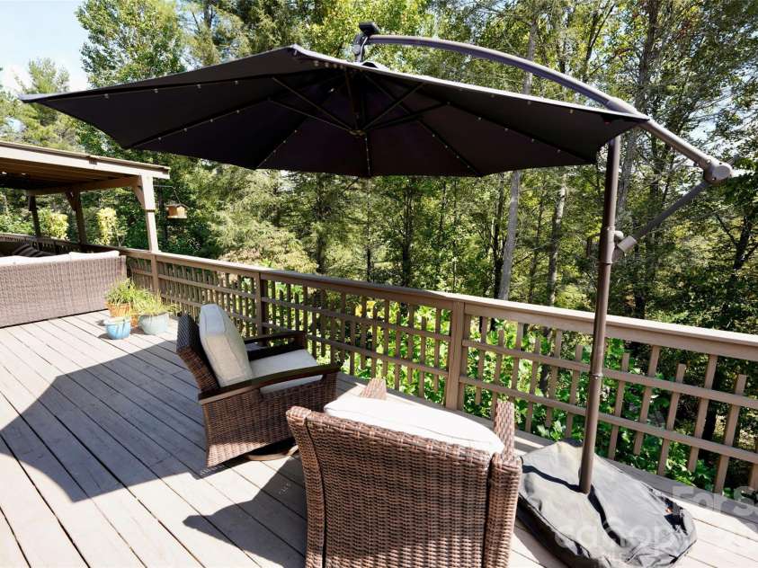 525 Silent Acres Road, Waynesville, NC 28785.  MLS# CAR4431021, YatesRealty ID 55375. 