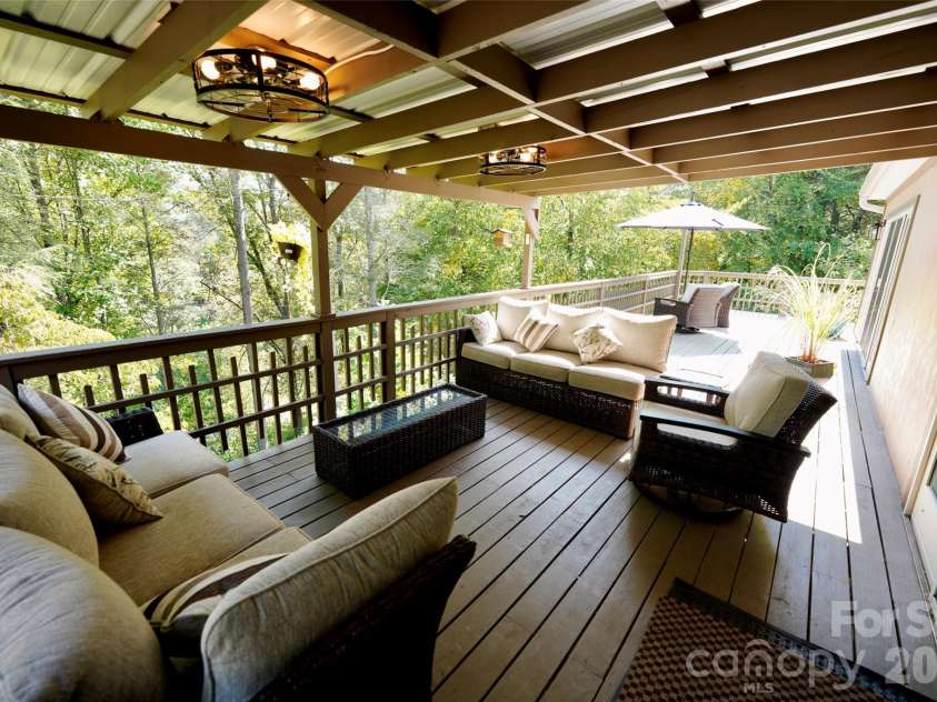 525 Silent Acres Road, Waynesville, NC 28785.  MLS# CAR4431021, YatesRealty ID 55375. 