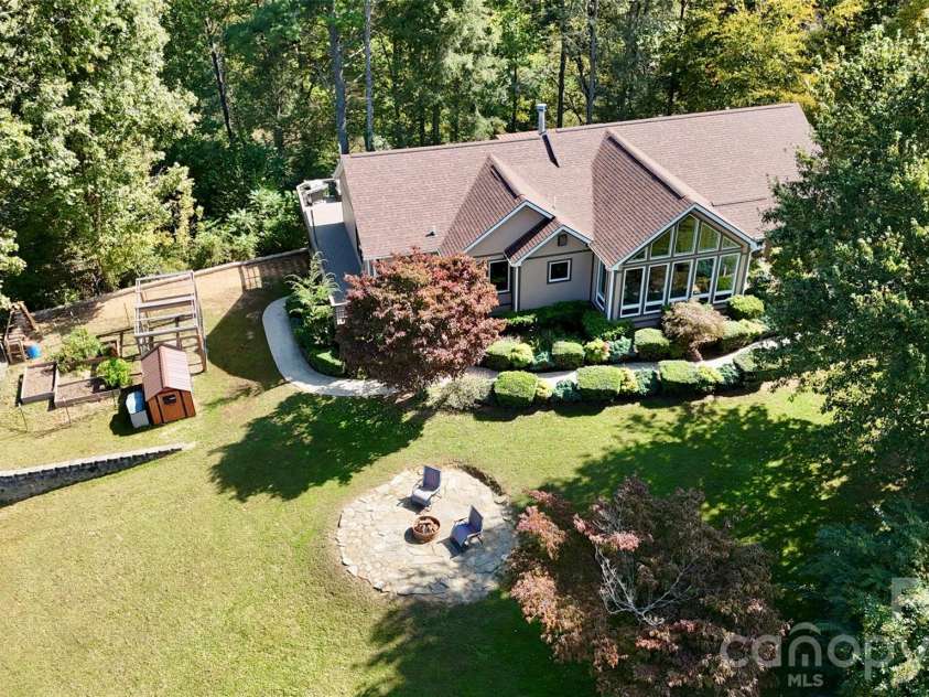 525 Silent Acres Road, Waynesville, NC 28785.  MLS# CAR4431021, YatesRealty ID 55375. 