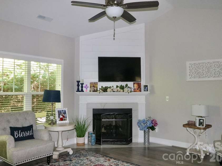 101 Parkview Drive, Yadkinville, NC 27055.  MLS# CAR4430843, YatesRealty ID 55376. 