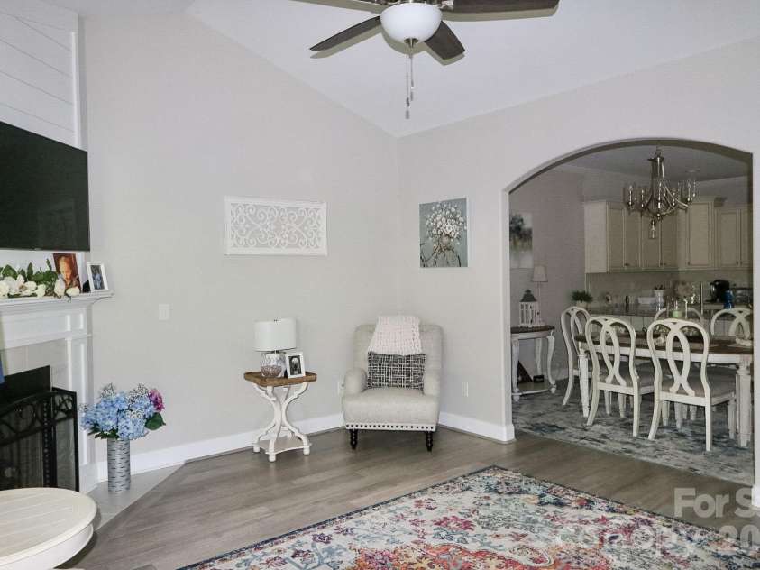 101 Parkview Drive, Yadkinville, NC 27055.  MLS# CAR4430843, YatesRealty ID 55376. 