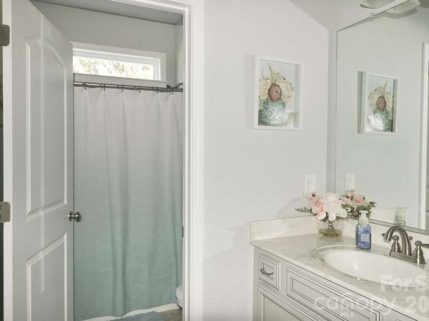 101 Parkview Drive, Yadkinville, NC 27055.  MLS# CAR4430843, YatesRealty ID 55376. 