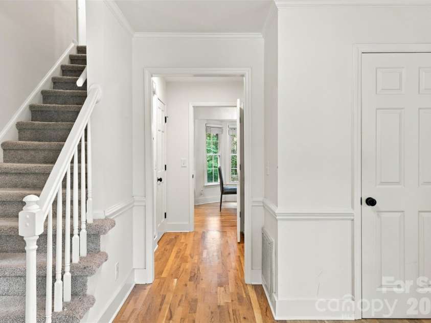 2020 Fairchelsea Way Lane, Matthews, NC 28105.  MLS# CAR4430615, YatesRealty ID 55377. 