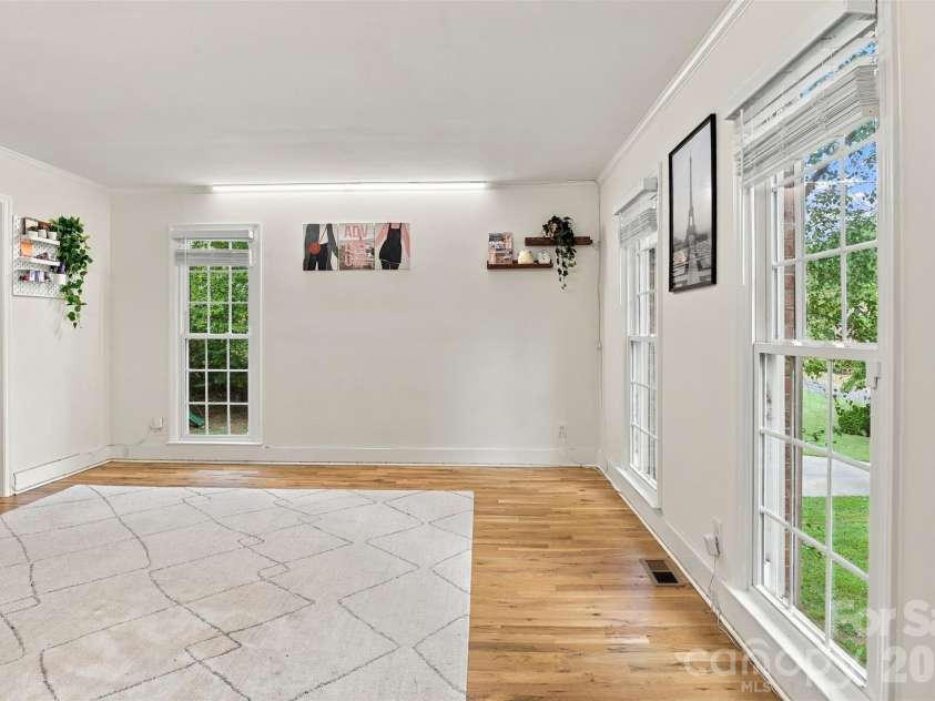 2020 Fairchelsea Way Lane, Matthews, NC 28105.  MLS# CAR4430615, YatesRealty ID 55377. 