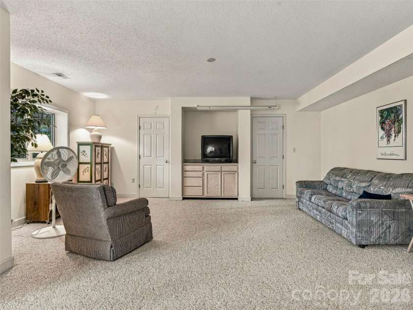 266 Stone Drive, Brevard, NC 28712.  MLS# CAR4430757, YatesRealty ID 55378. 