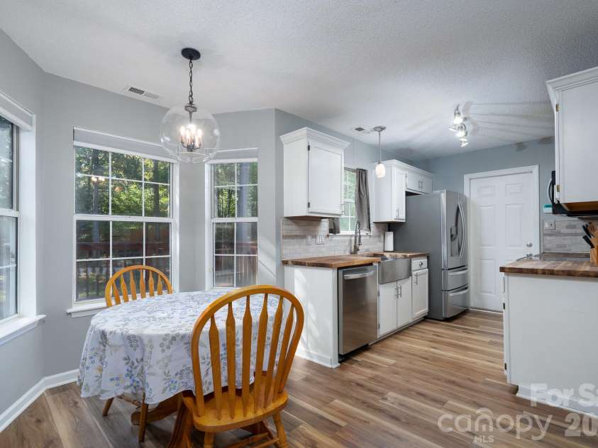14200 Lavender Trace Court, Charlotte, NC 28273.  MLS# CAR4430462, YatesRealty ID 55379. 