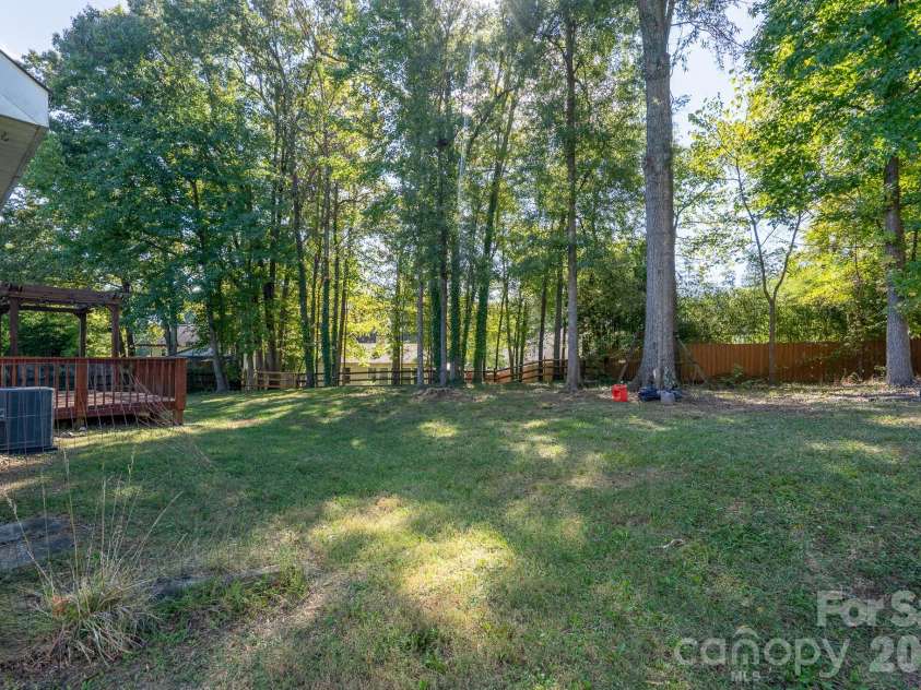 14200 Lavender Trace Court, Charlotte, NC 28273.  MLS# CAR4430462, YatesRealty ID 55379. 
