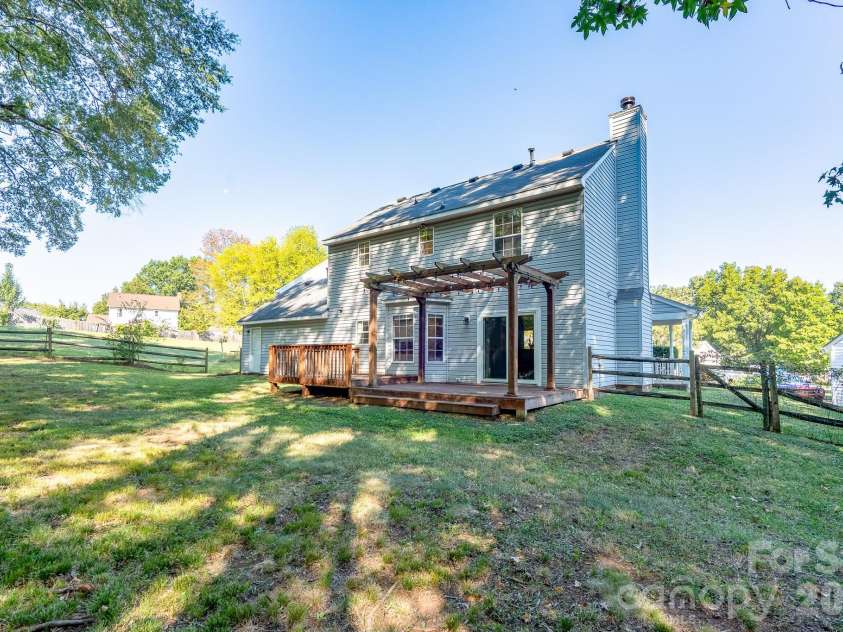 14200 Lavender Trace Court, Charlotte, NC 28273.  MLS# CAR4430462, YatesRealty ID 55379. 