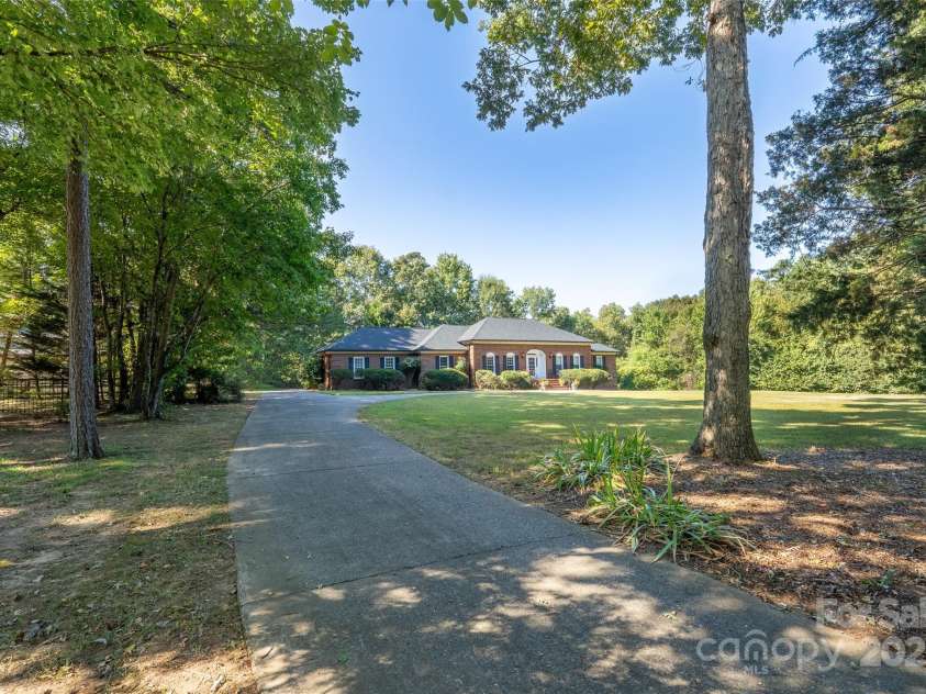124 Windsor Greene Drive, Monroe, NC 28110.  MLS# CAR4302821, YatesRealty ID 5538. 