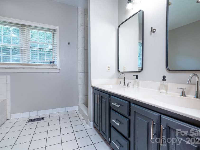 124 Windsor Greene Drive, Monroe, NC 28110.  MLS# CAR4302821, YatesRealty ID 5538. 