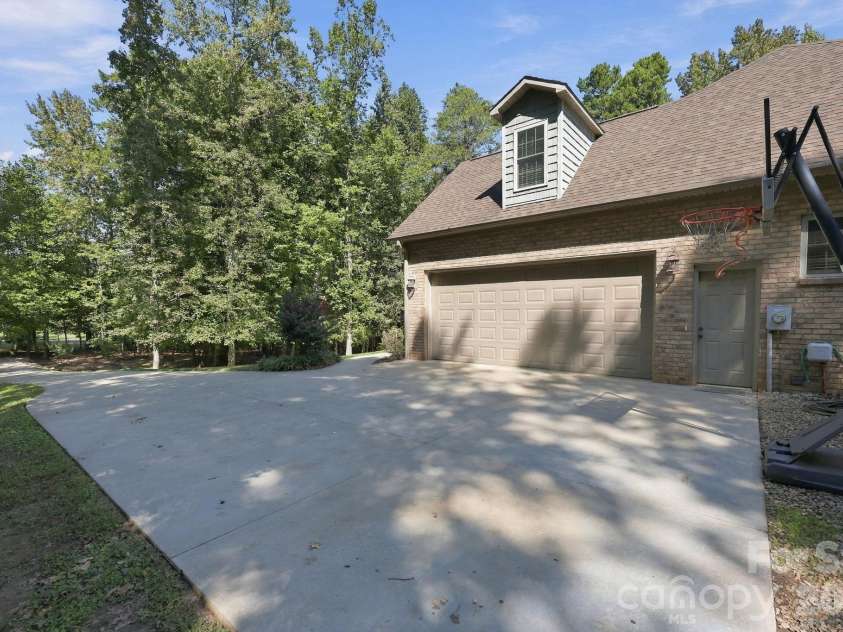 320 Hidden Oaks Drive, Rockwell, NC 28138.  MLS# CAR4430381, YatesRealty ID 55381. 