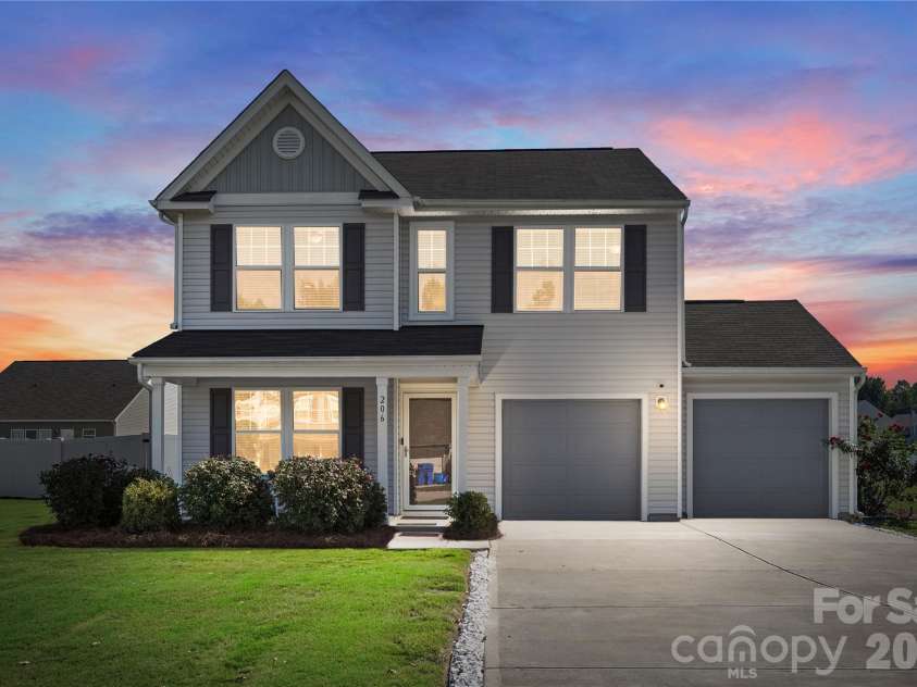 206 Amberly Circle, Pageland, SC 29728.  MLS# CAR4430189, YatesRealty ID 55384. 