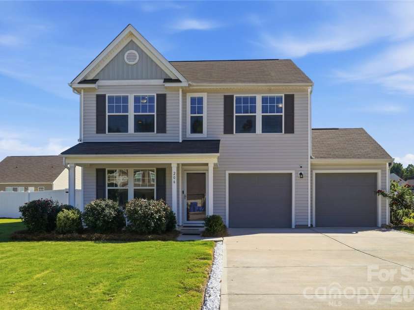 206 Amberly Circle, Pageland, SC 29728.  MLS# CAR4430189, YatesRealty ID 55384. Front of Home