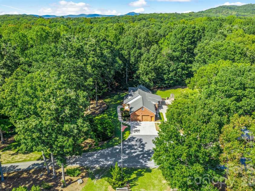 996 Beamguard Road, Clover, SC 29710.  MLS# CAR4430042, YatesRealty ID 55385. 