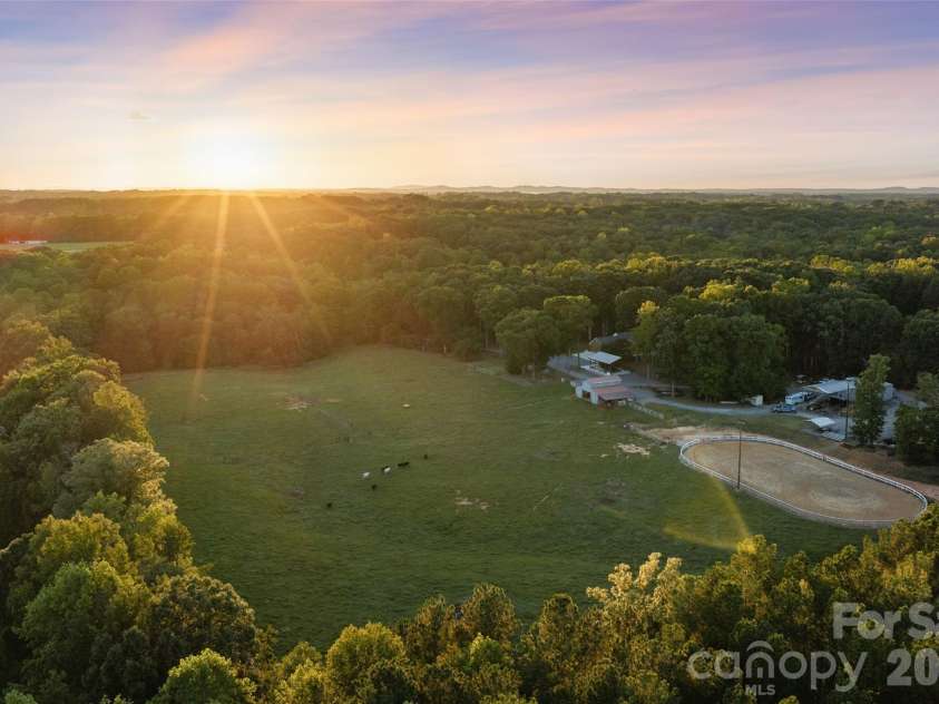 996 Beamguard Road, Clover, SC 29710.  MLS# CAR4430042, YatesRealty ID 55385. 