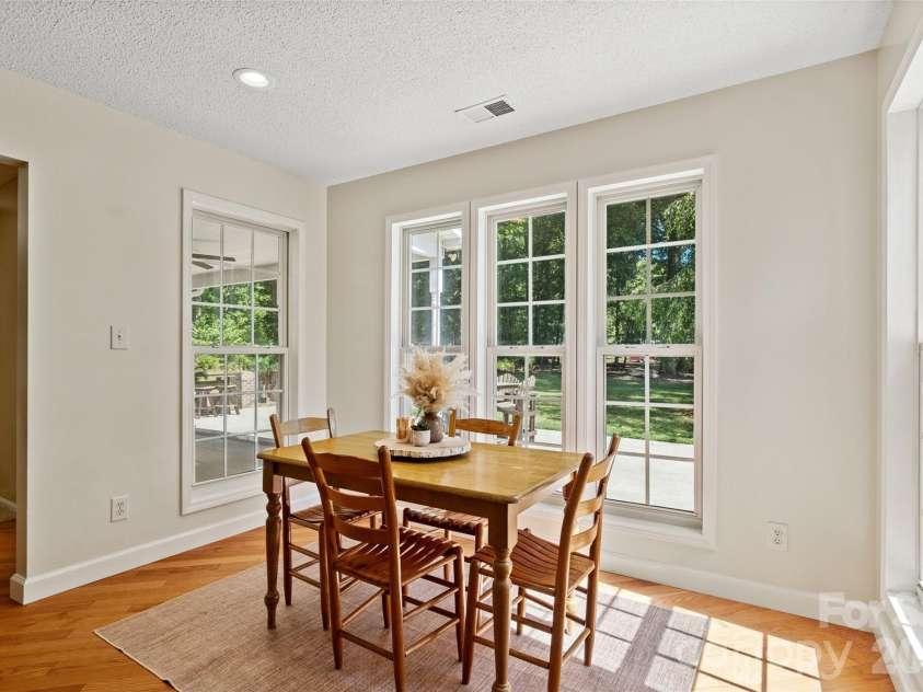 996 Beamguard Road, Clover, SC 29710.  MLS# CAR4430042, YatesRealty ID 55385. Breakfast Area