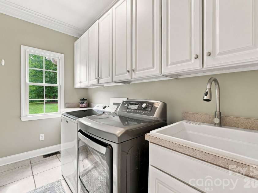 148 Windwood Lane, Troutman, NC 28166.  MLS# CAR4429920, YatesRealty ID 55387. 