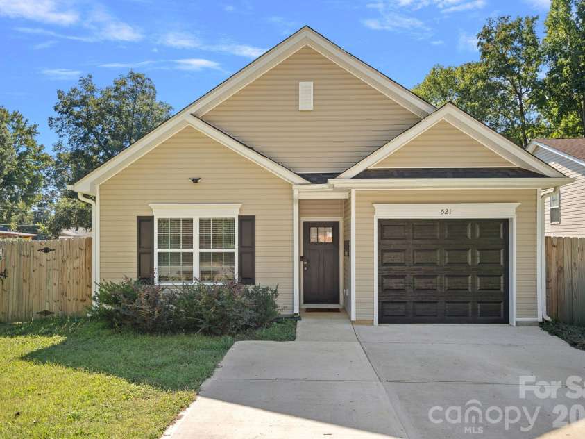 521 Porter Street, Charlotte, NC 28208.  MLS# CAR4429994, YatesRealty ID 55388. 