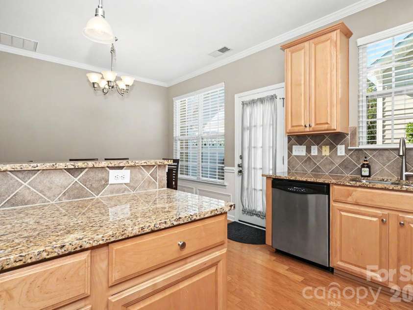 3212 Kemptown Square, Waxhaw, NC 28173.  MLS# CAR4429771, YatesRealty ID 55389. 