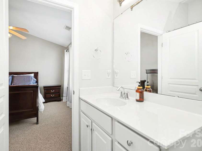 3212 Kemptown Square, Waxhaw, NC 28173.  MLS# CAR4429771, YatesRealty ID 55389. 