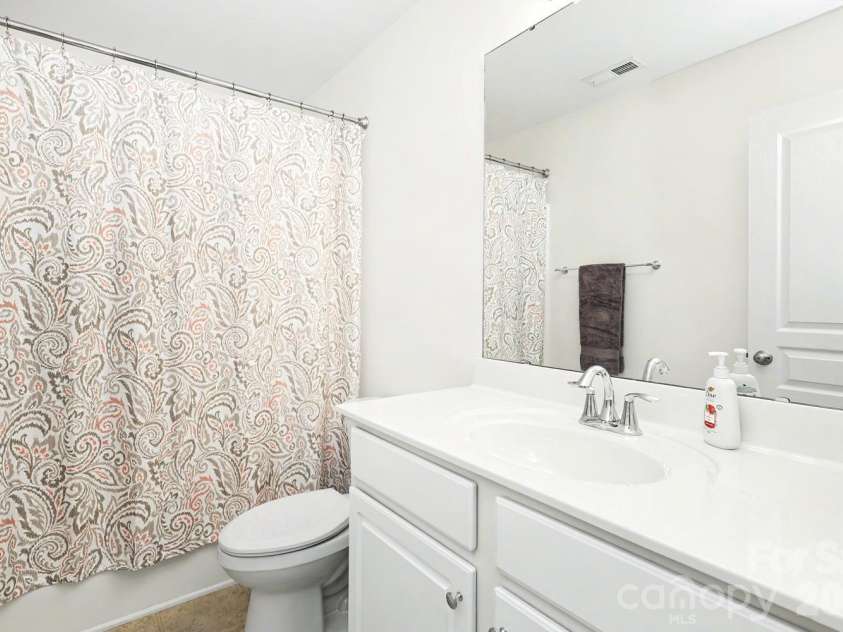 3212 Kemptown Square, Waxhaw, NC 28173.  MLS# CAR4429771, YatesRealty ID 55389. 
