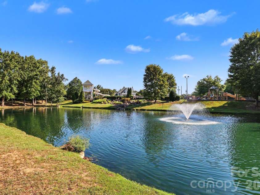 3212 Kemptown Square, Waxhaw, NC 28173.  MLS# CAR4429771, YatesRealty ID 55389. 