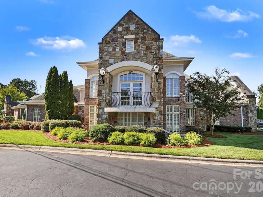 3212 Kemptown Square, Waxhaw, NC 28173.  MLS# CAR4429771, YatesRealty ID 55389. 