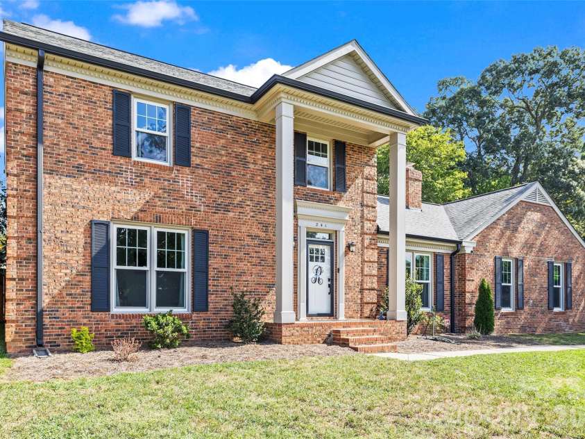 241 Linville Drive, Matthews, NC 28105.  MLS# CAR4429436, YatesRealty ID 55390. 