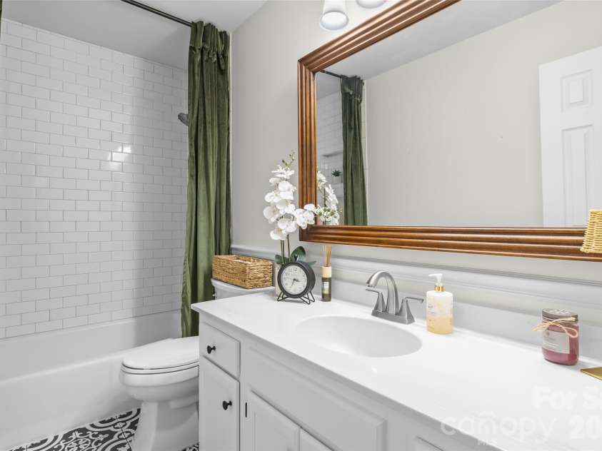241 Linville Drive, Matthews, NC 28105.  MLS# CAR4429436, YatesRealty ID 55390. 