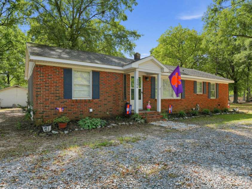 2206 White Store Road, Monroe, NC 28112.  MLS# CAR4429764, YatesRealty ID 55391. 