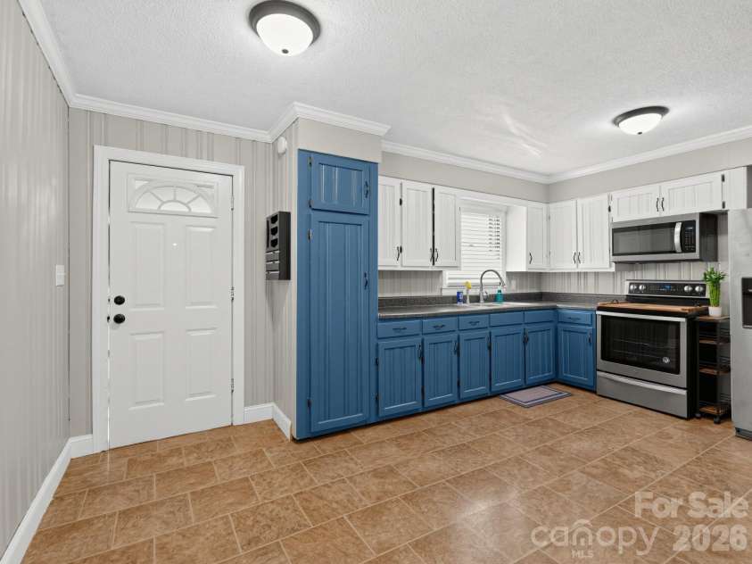 2206 White Store Road, Monroe, NC 28112.  MLS# CAR4429764, YatesRealty ID 55391. 