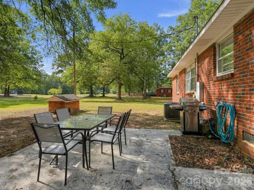 2206 White Store Road, Monroe, NC 28112.  MLS# CAR4429764, YatesRealty ID 55391. 