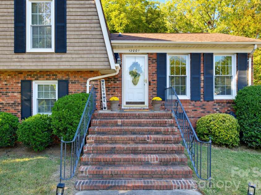 12001 Antebellum Drive, Charlotte, NC 28273.  MLS# CAR4429447, YatesRealty ID 55392. 