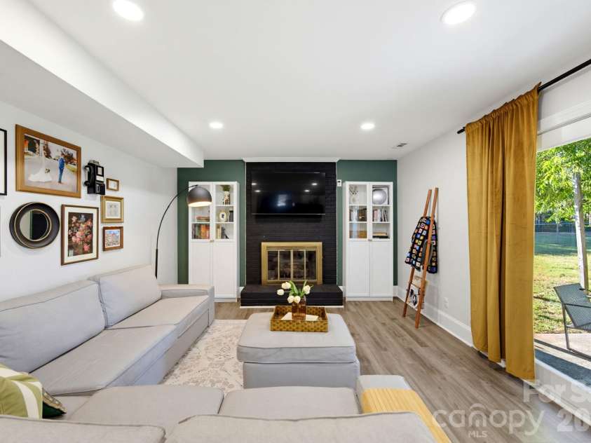 12001 Antebellum Drive, Charlotte, NC 28273.  MLS# CAR4429447, YatesRealty ID 55392. 