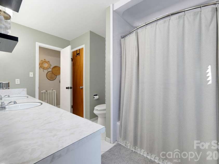 12001 Antebellum Drive, Charlotte, NC 28273.  MLS# CAR4429447, YatesRealty ID 55392. 