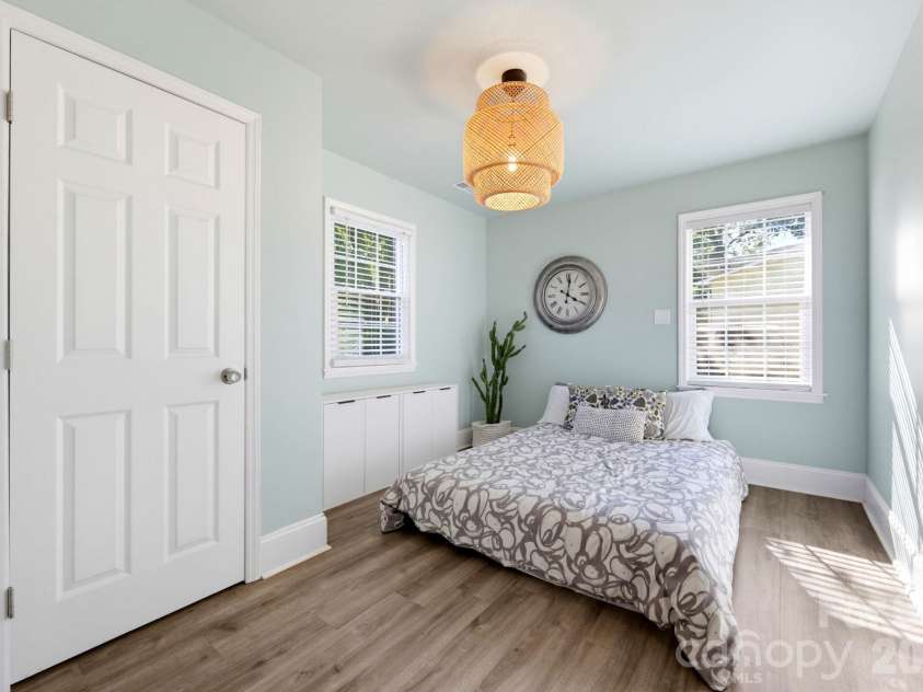 12001 Antebellum Drive, Charlotte, NC 28273.  MLS# CAR4429447, YatesRealty ID 55392. 