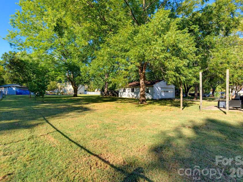 12001 Antebellum Drive, Charlotte, NC 28273.  MLS# CAR4429447, YatesRealty ID 55392. 