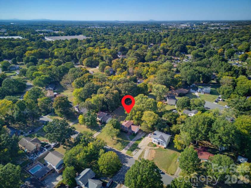 12001 Antebellum Drive, Charlotte, NC 28273.  MLS# CAR4429447, YatesRealty ID 55392. 