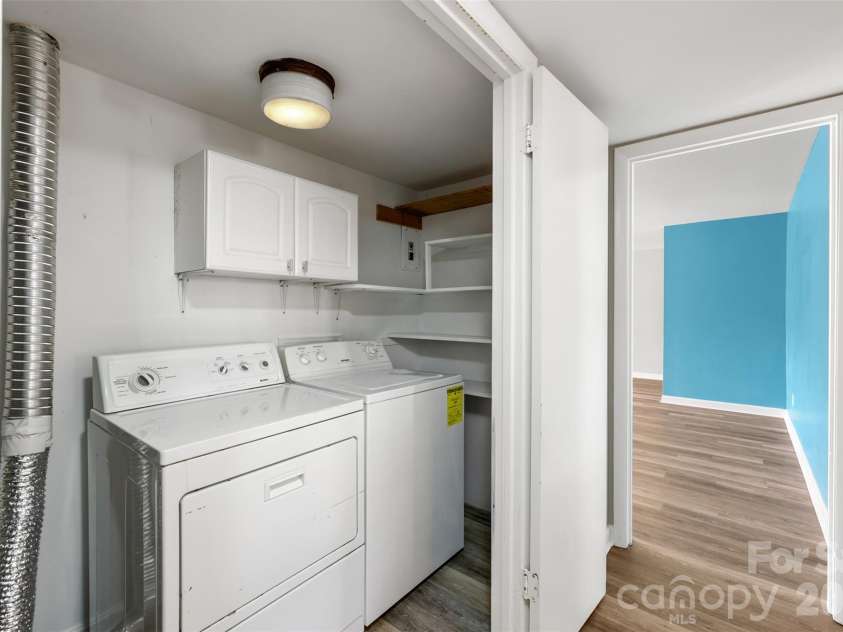 4615 Coronado Drive, Charlotte, NC 28212.  MLS# CAR4429617, YatesRealty ID 55393. 