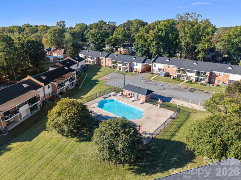 4615 Coronado Drive, Charlotte, NC 28212.  MLS# CAR4429617, YatesRealty ID 55393. 