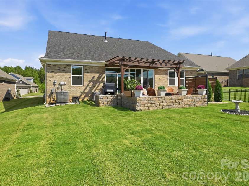 9617 Liberty Hill Drive, Mint Hill, NC 28227.  MLS# CAR4429149, YatesRealty ID 55398. 