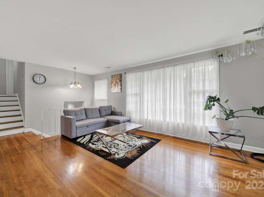 5300 Grafton Drive, Charlotte, NC 28215.  MLS# CAR4294814, YatesRealty ID 554. 