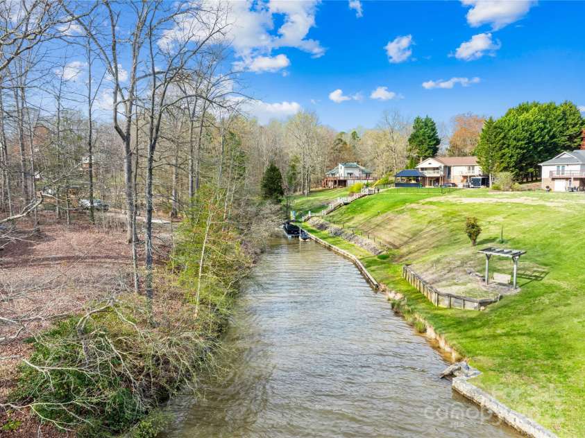 32 Heritage Lane, Shelby, NC 28150.  MLS# CAR4246624, YatesRealty ID 5540. 