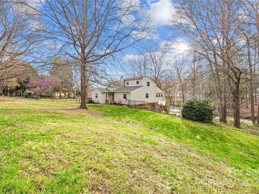 32 Heritage Lane, Shelby, NC 28150.  MLS# CAR4246624, YatesRealty ID 5540. 