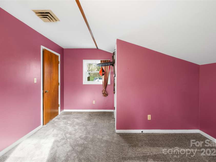 32 Heritage Lane, Shelby, NC 28150.  MLS# CAR4246624, YatesRealty ID 5540. 