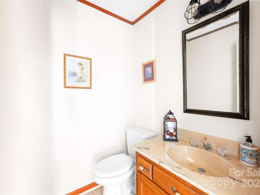 32 Heritage Lane, Shelby, NC 28150.  MLS# CAR4246624, YatesRealty ID 5540. 